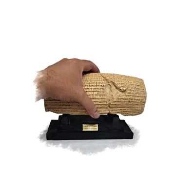 مجسمه مدل منشور آزادی ملل کوروش کبیر